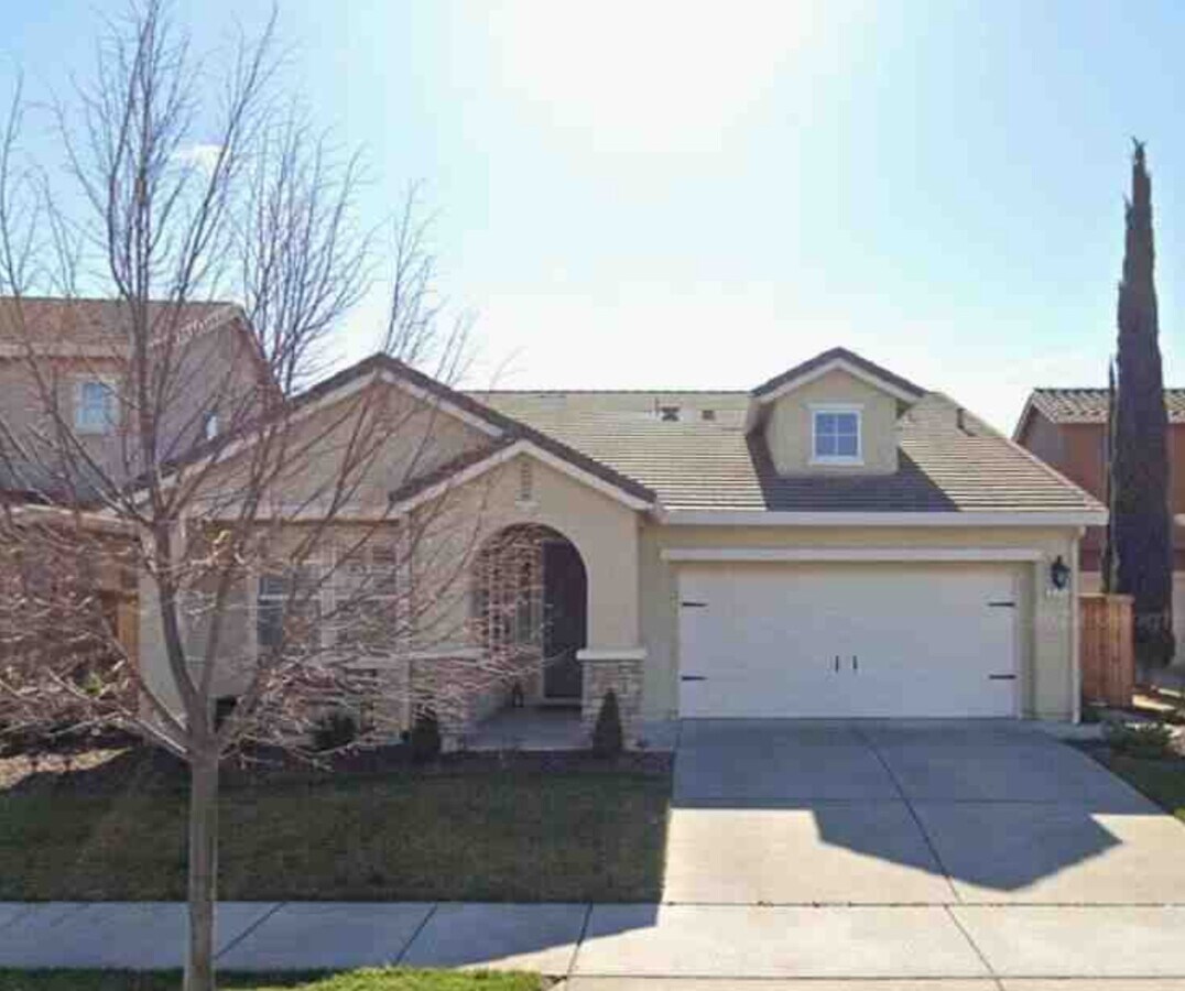 Photo - 271 Olivadi Way