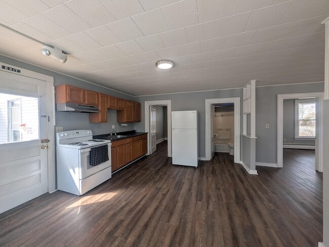 Photo - 31 Chestnut St Unit A