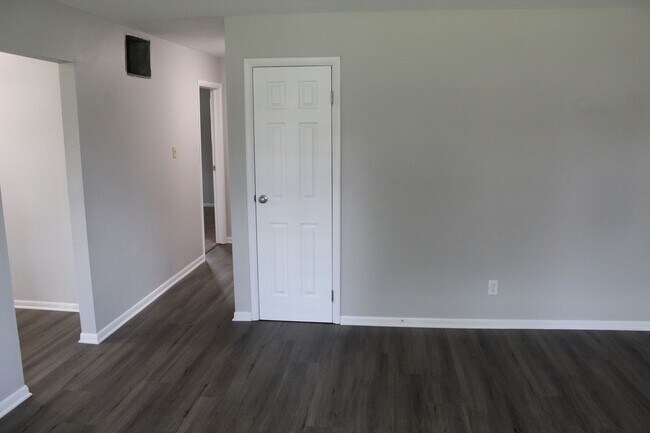 Photo - 2 BR Duplex in Avon!