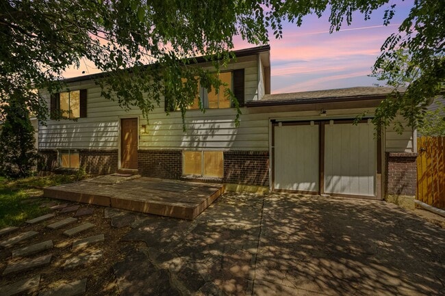 Photo - 1551 Chadwick Dr