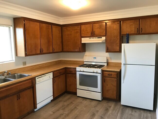 Kitchen - 21036 Santa Barbara Dr Unit A1