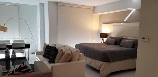 Photo - 31 SE 6th St Unit 603