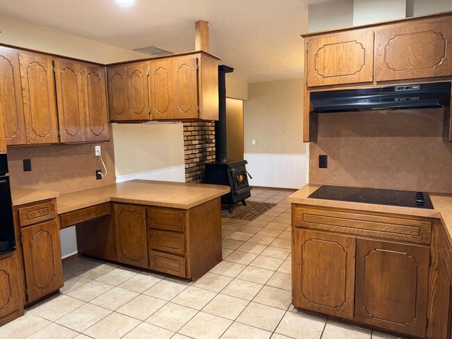 Photo - Beautiful Country Home with Shop & Finished Basement