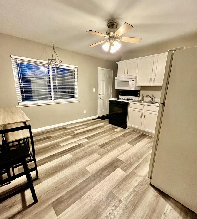 Photo - 618 Dogwood Dr