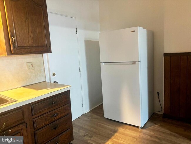 Photo - 3342 Malta St