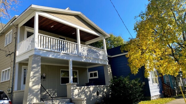 Photo - 818 Alpine Ave NW Unit Apt 2