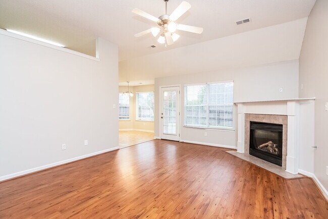7076 Maple Grove Rd