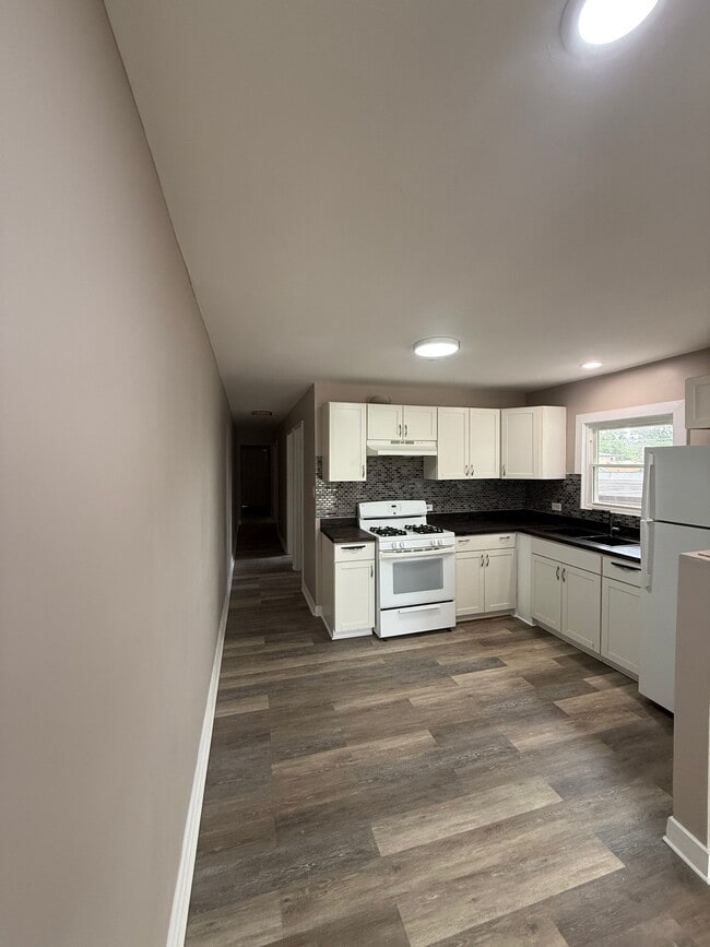 1506 W 127th St
