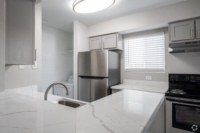 2BR, 2BA - 1072SF - Brook Meadow Village