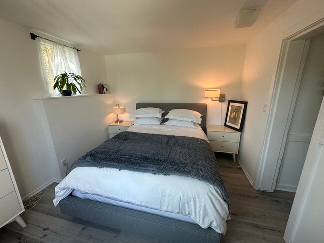 Photo - 8252 Mannix Dr