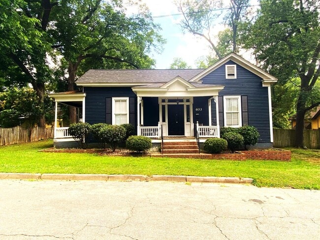 Building Photo - 603 W Jefferson St