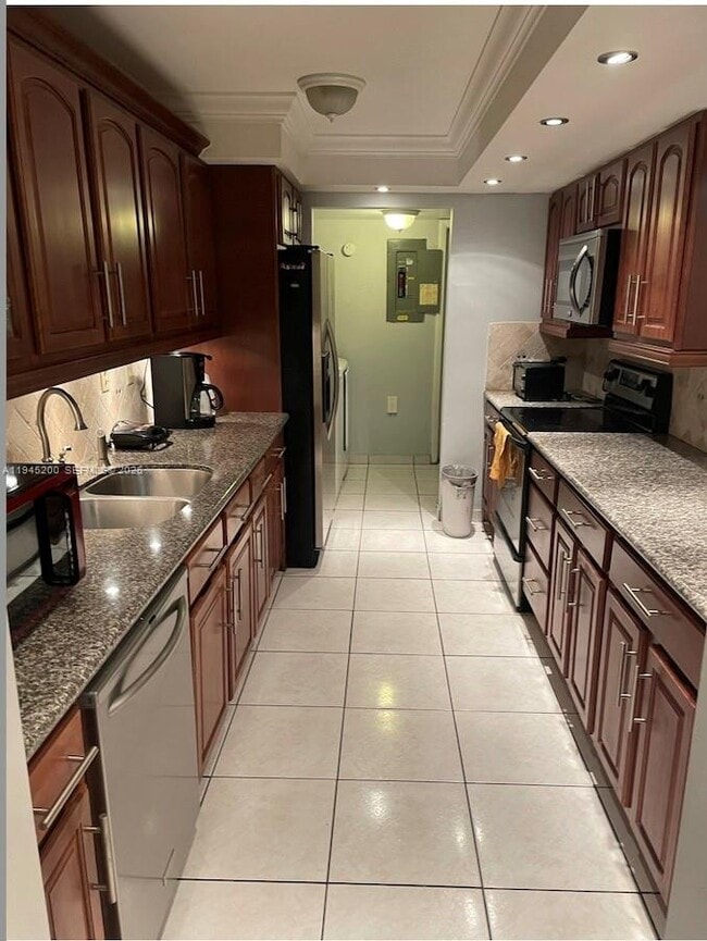 Building Photo - 8408 NW 8th St Unit 8408