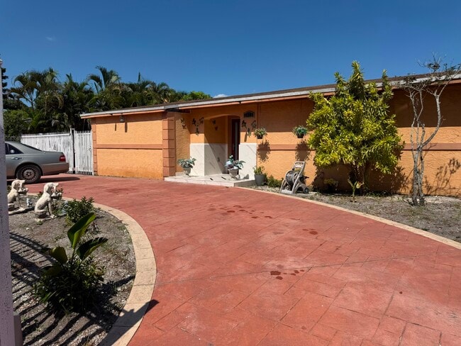 Photo - 19205 NW 47th Pl
