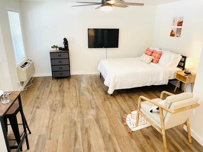 Photo - 620 S Cedar St Unidad ID1296528P