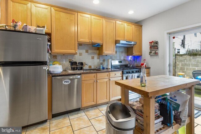 Photo - 1202 Gerritt St