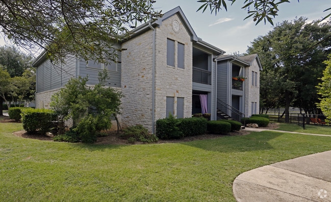 Building Photo - Saddle Creek And The Cove