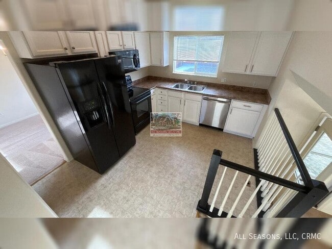 Photo - 8178 Meadowcrest Dr