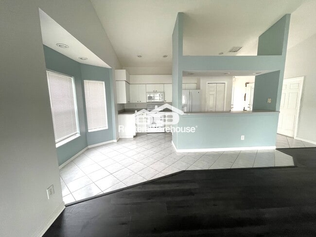 Photo - 589 Trout Ln