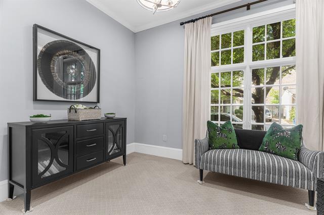 Photo - 2222 Worthington St