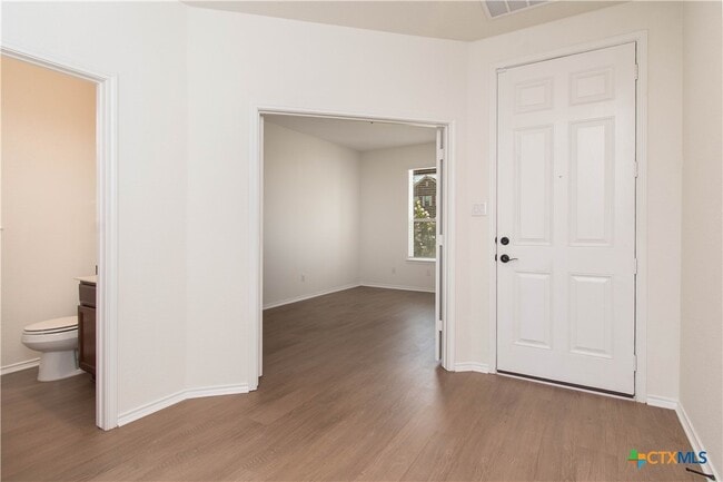 Photo - 661 Bailey Park Dr