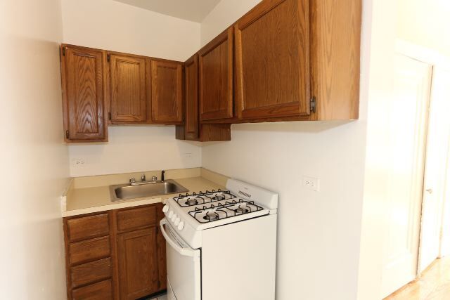 Photo - 516 W Melrose St Unit 413