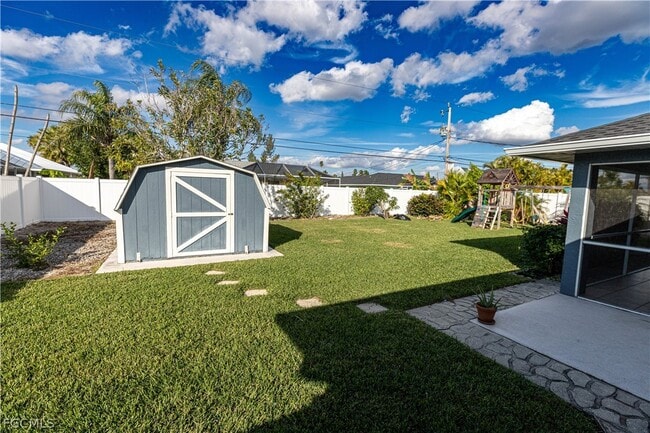 Photo - 417 SE 21st Terrace