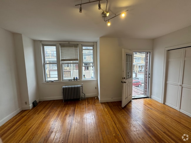 Building Photo - 31A 64th St Rental