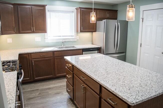 Photo - 209 Buffalo St