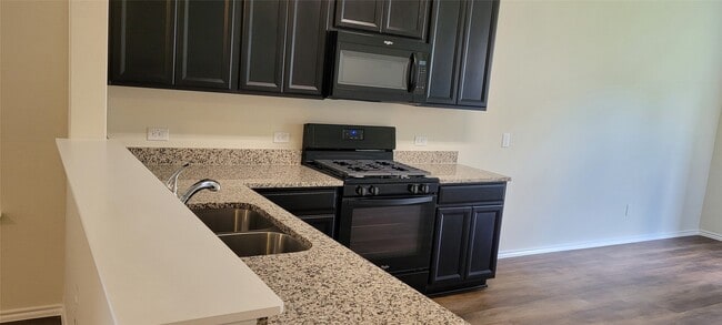 Photo - 1714 Cormorant Cres