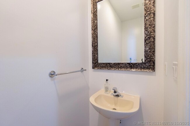 213 River Bluff Ln