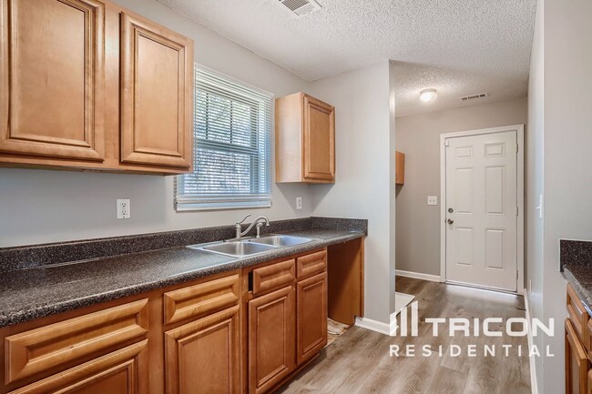 Photo - 106 White Creek Loop