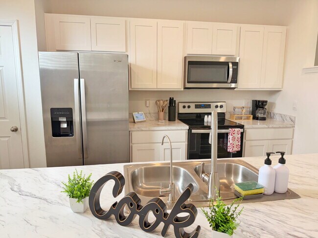 Photo - Furnished Townhome conveniently located!