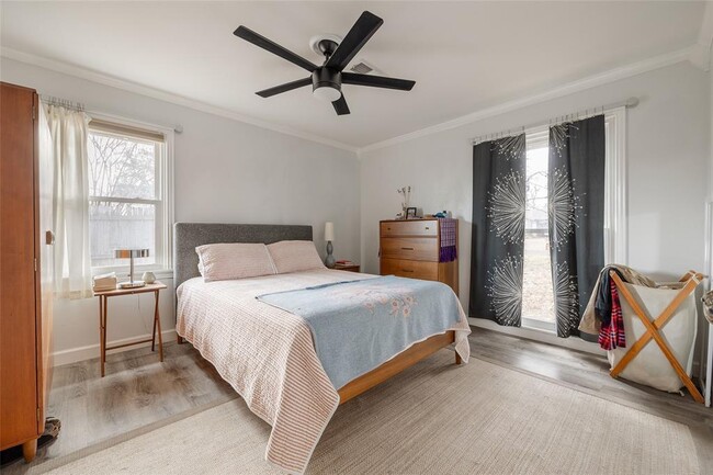 Photo - 2118 Fordham Ln