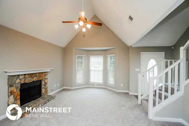 Photo - 1020 Paddocks Way