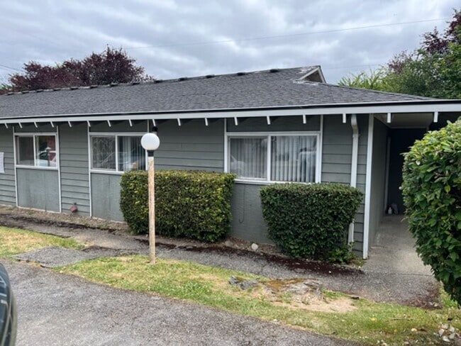 Building Photo - 5202 S Tyler St Unit #C Rental