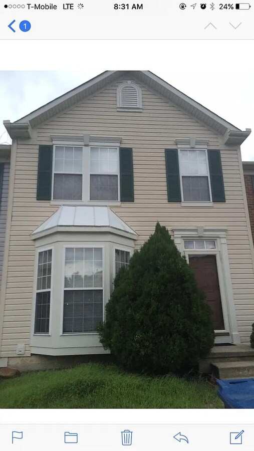 3 Bedroom Single Family Townhome - 3 Bedroom Single Family Townhome