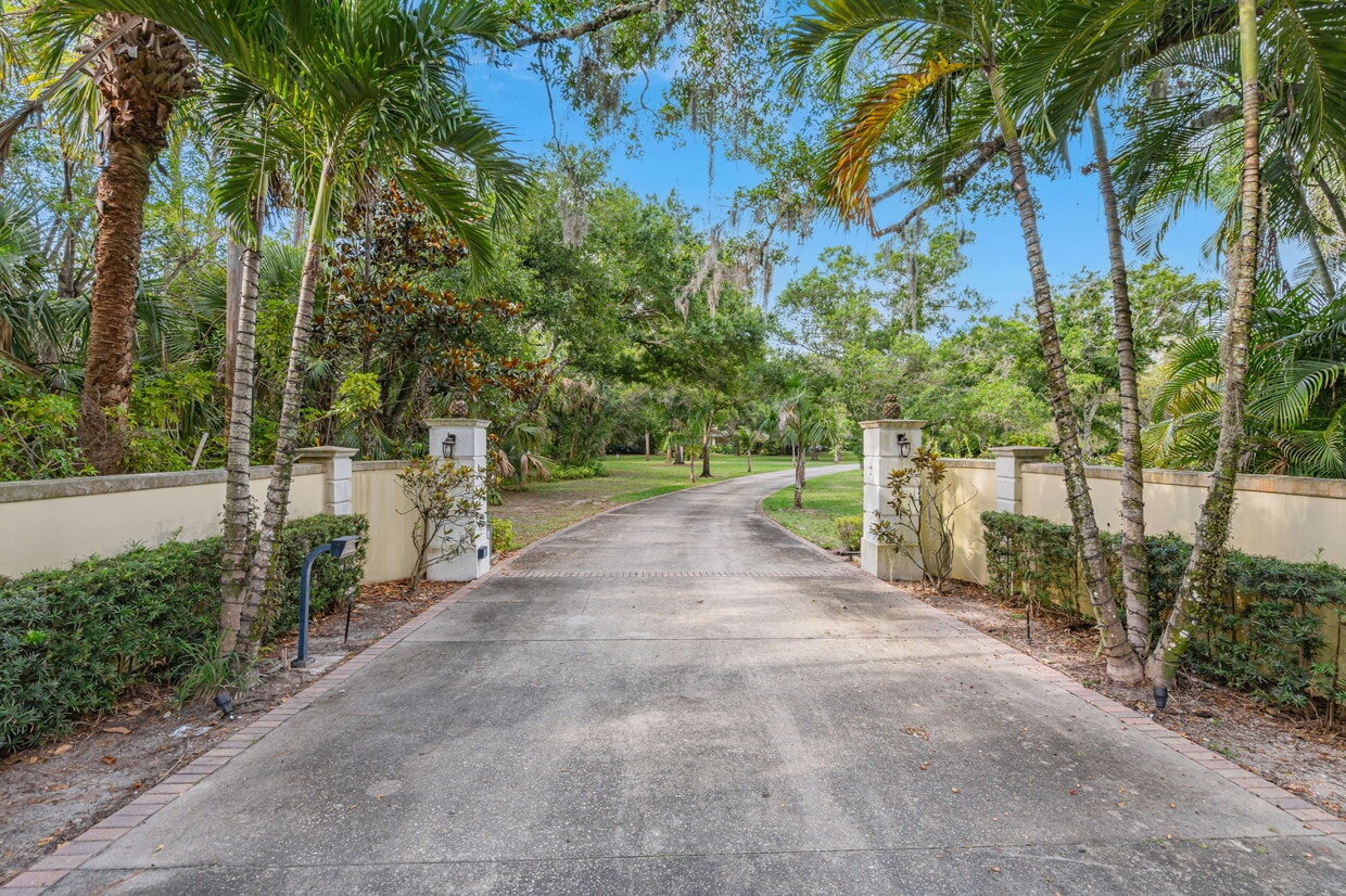 Photo - 6235 4th St (Vero Beach, FL)
