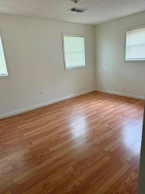 Photo - 8827 Rowan Ln