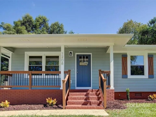 Photo - 1208 Fontana Ave