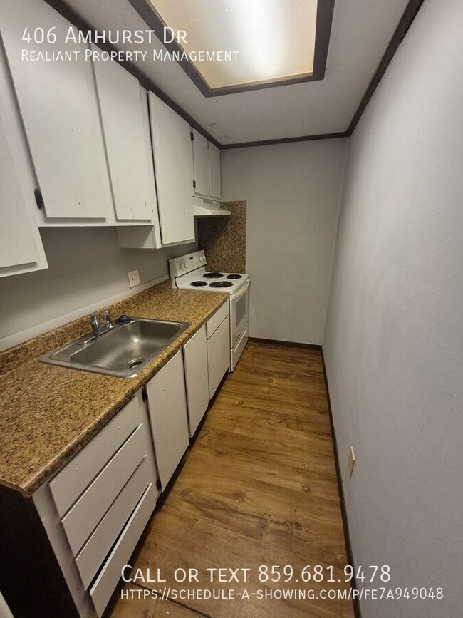 Photo - 406 Amhurst Dr