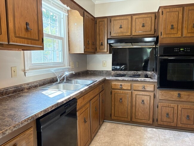 Photo - 304 Leland Dr