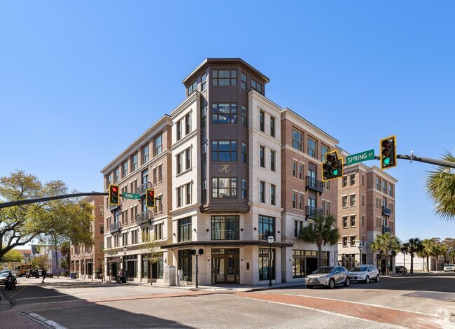 Building Photo - Hoffler Place Rental