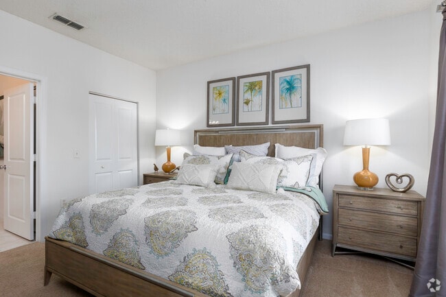 2BR, 2BA - 1,111SF - Primary Bedroom