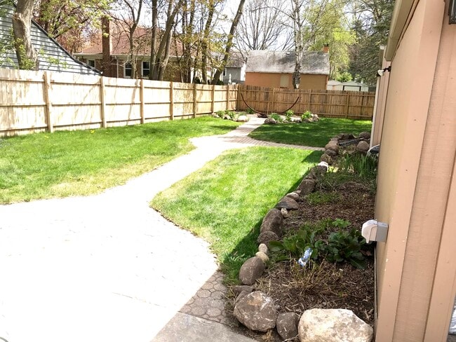 Photo - 405 S Moreland Blvd