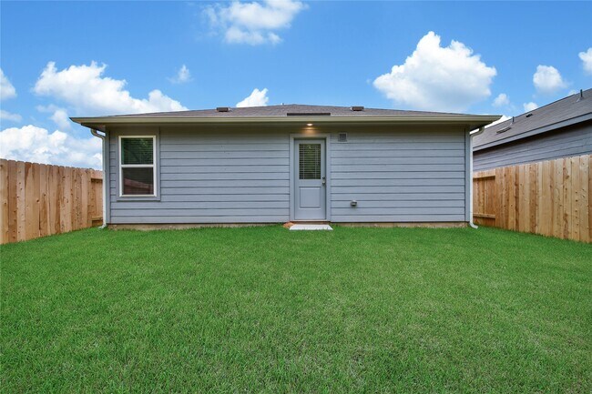 Photo - 18760 Loom dr