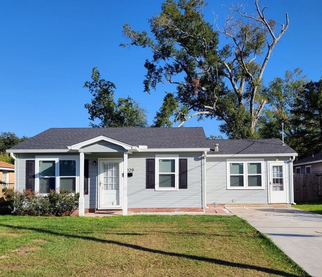 Building Photo - Great Cottage Style Rental!