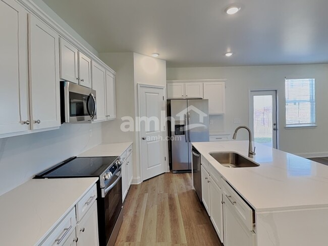 Photo - 3662 Creek View Cir