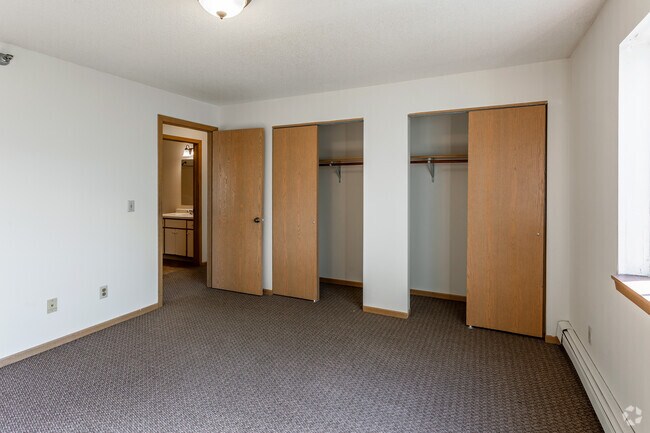 2BR, 1BA