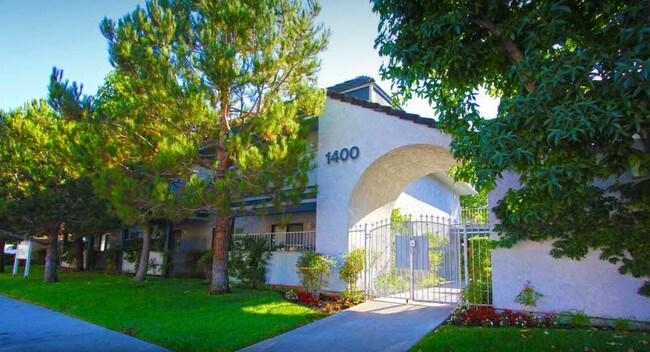 Photo - The Mayflower Townhouse Apartments