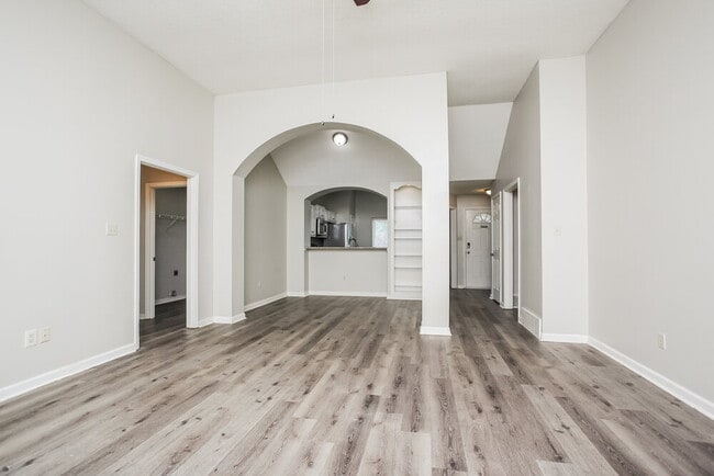 Photo - 5822 Michaelson Dr